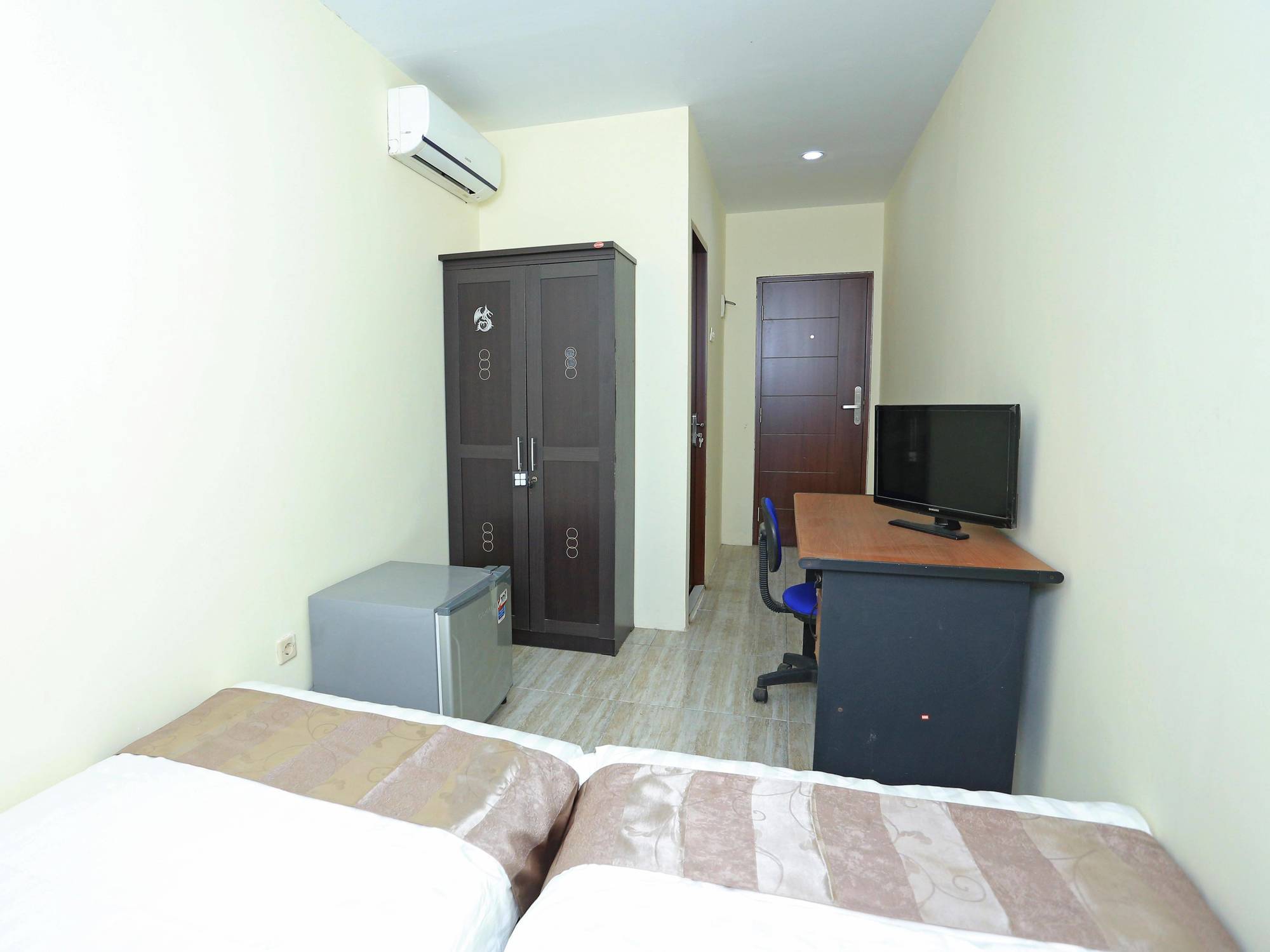 Ds Colive Siliwangi Hotel Semarang Buitenkant foto